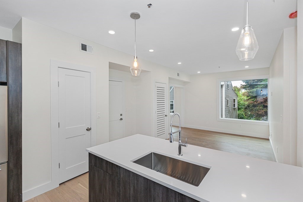 105 Washington St. # 2B