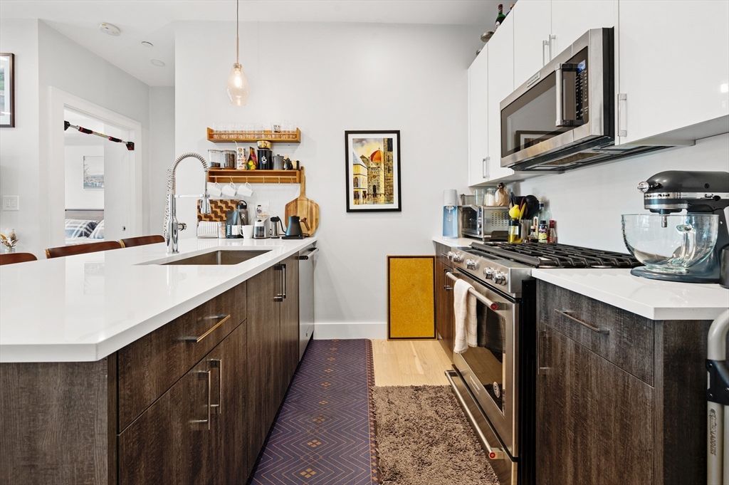 105 Washington St. # 2B