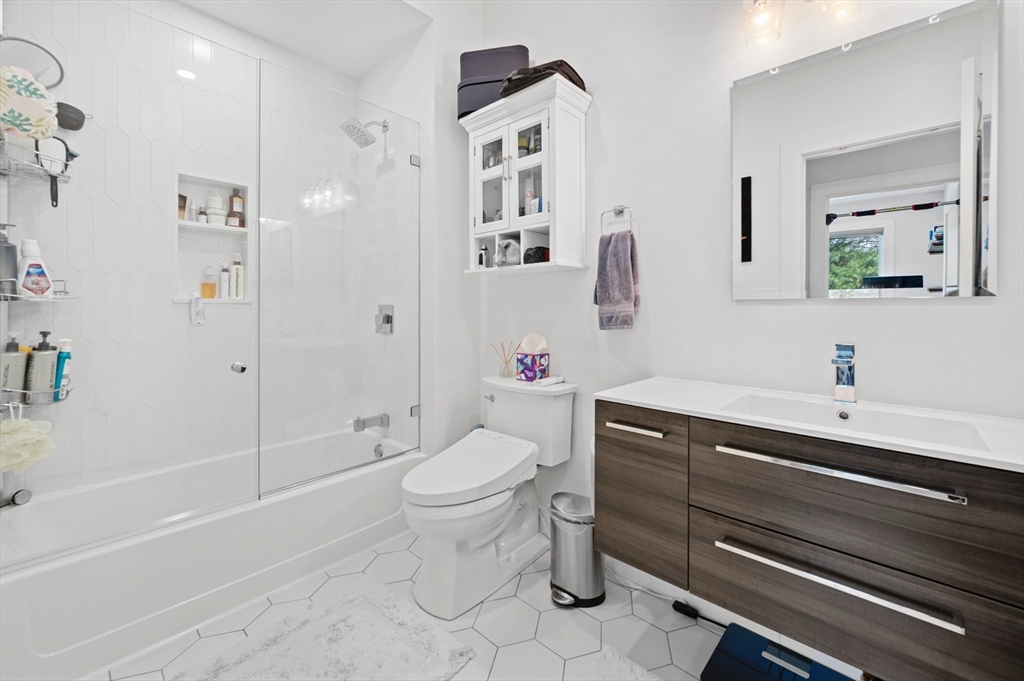 105 Washington St. # 2B