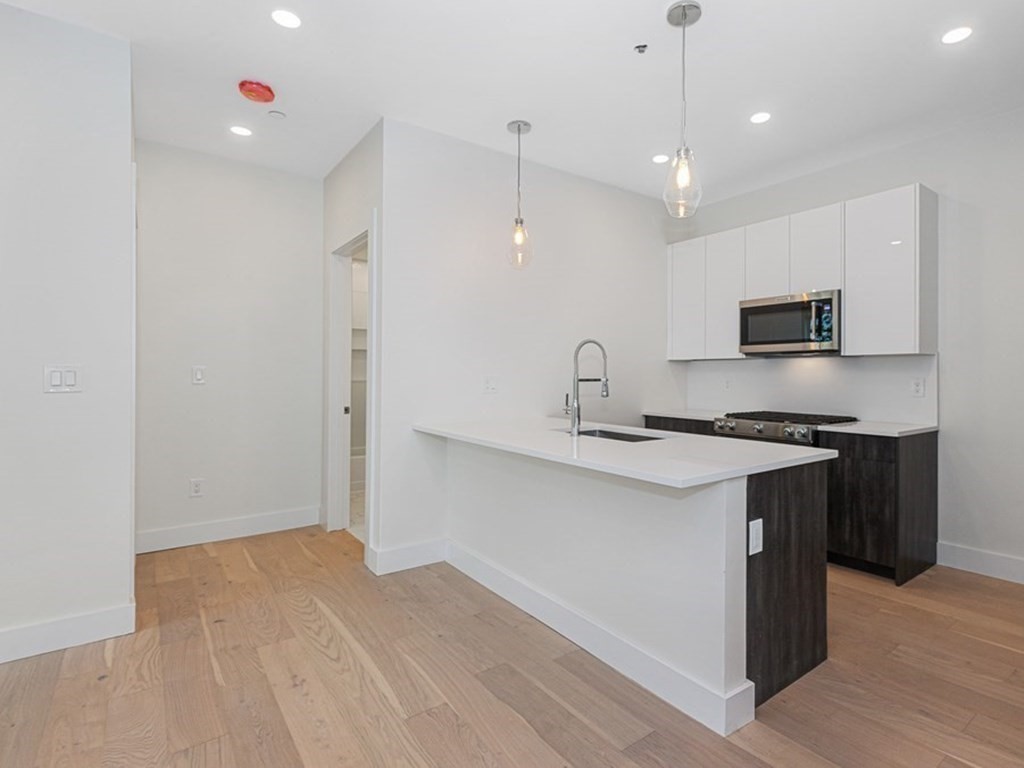 105 Washington St. # 2B