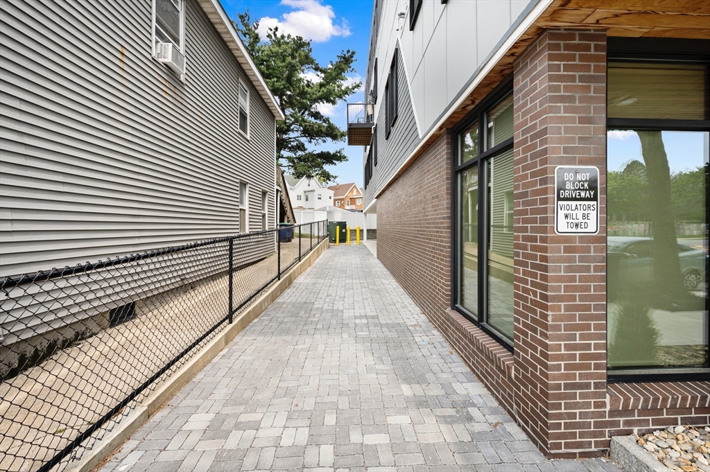 105 Washington St. # 2B