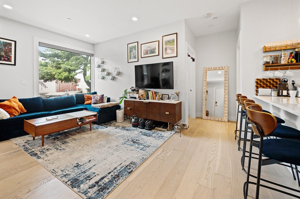 105 Washington St. # 2B