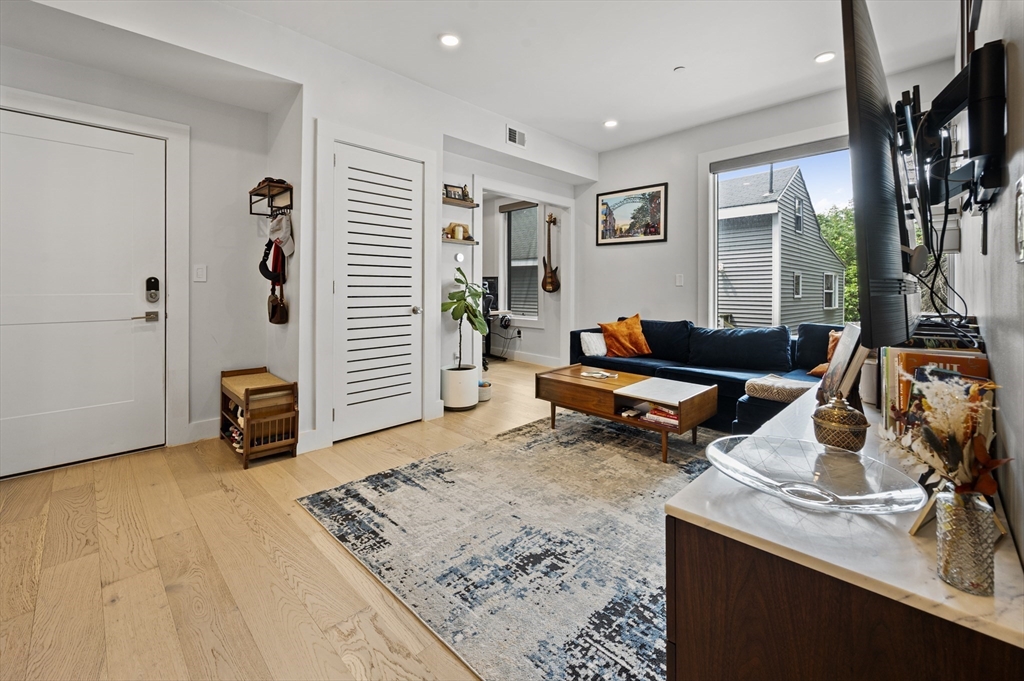 105 Washington St. # 2B
