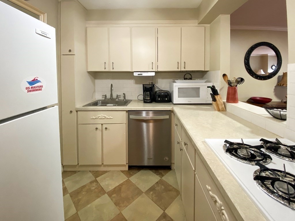 151 Tremont Street # 6D