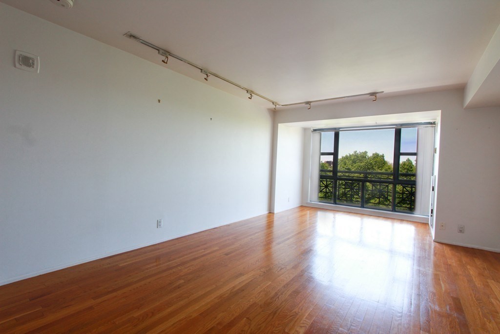 170 Tremont St # 701