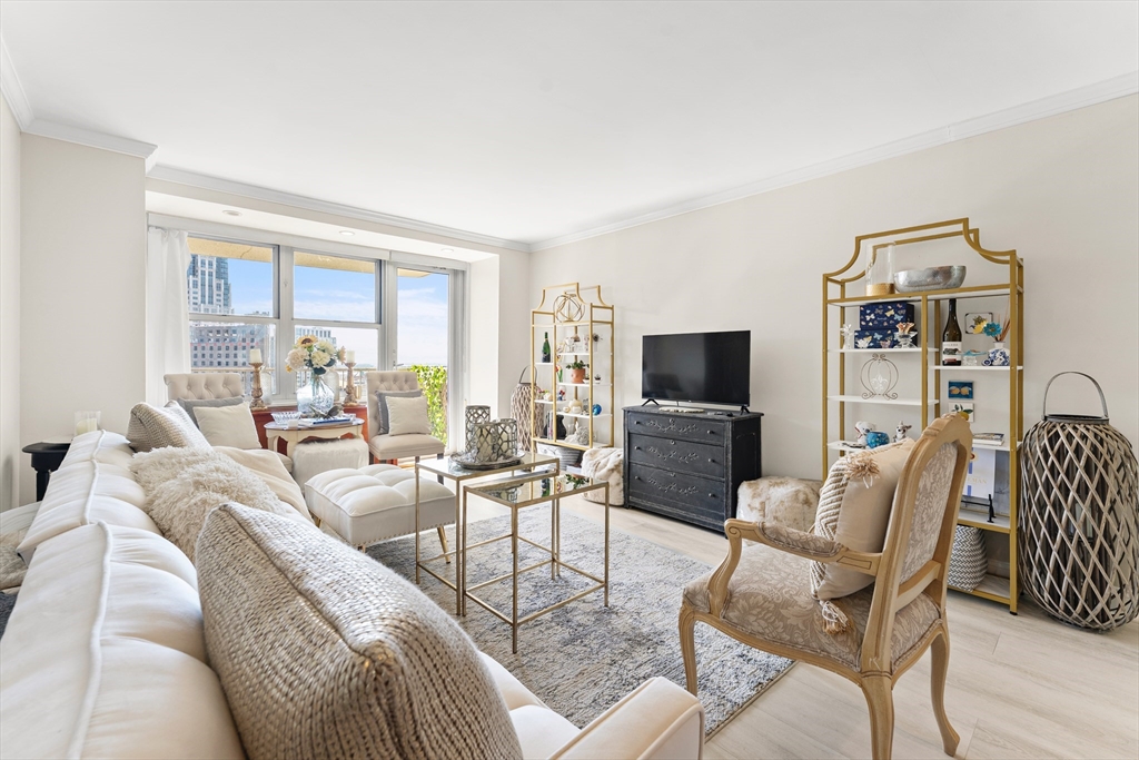151 Tremont Street # 22U