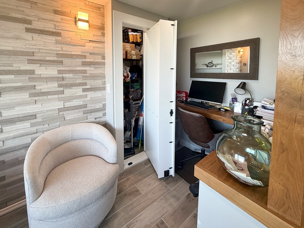 151 Tremont St # 11G