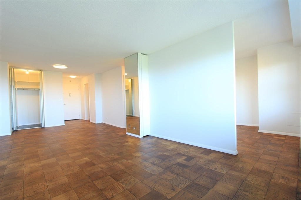 151 Tremont St # 11K