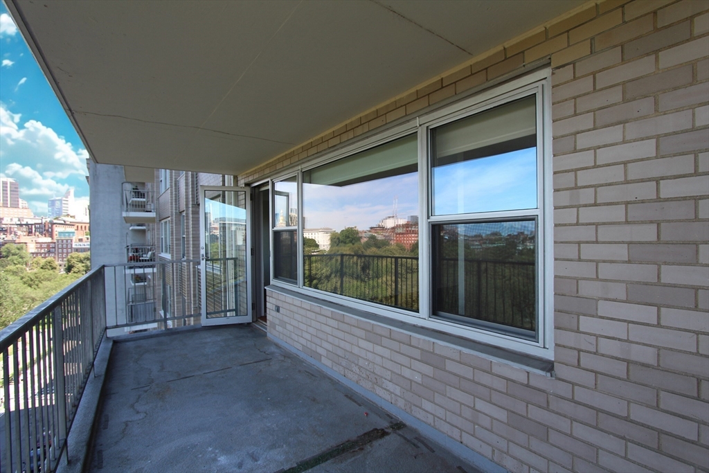 151 Tremont St # 11K