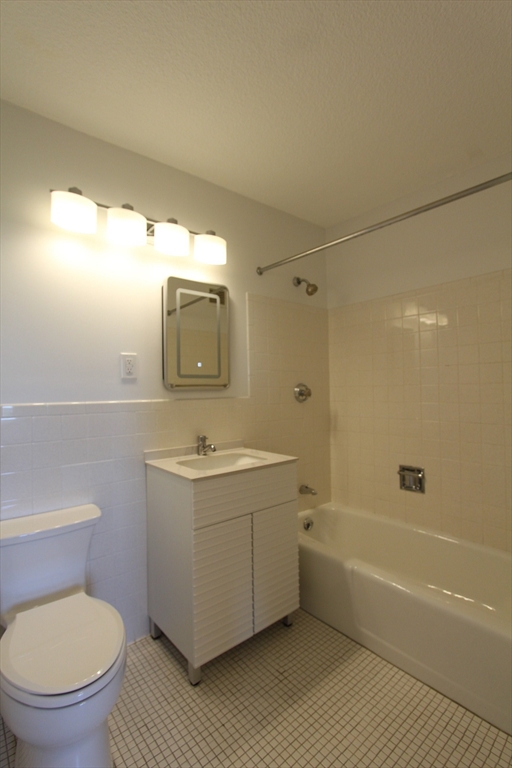 151 Tremont St # 11K