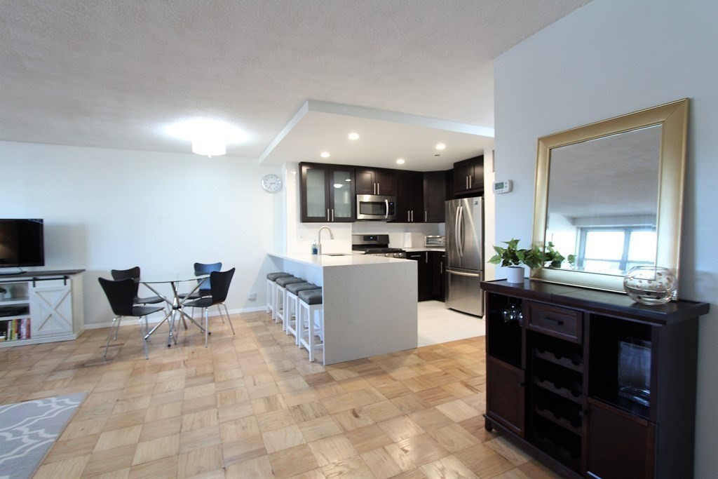 151 Tremont St # 16A