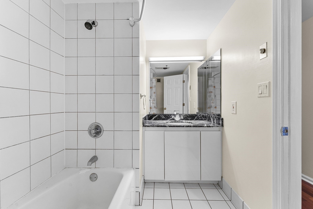 170 Tremont St # 1501