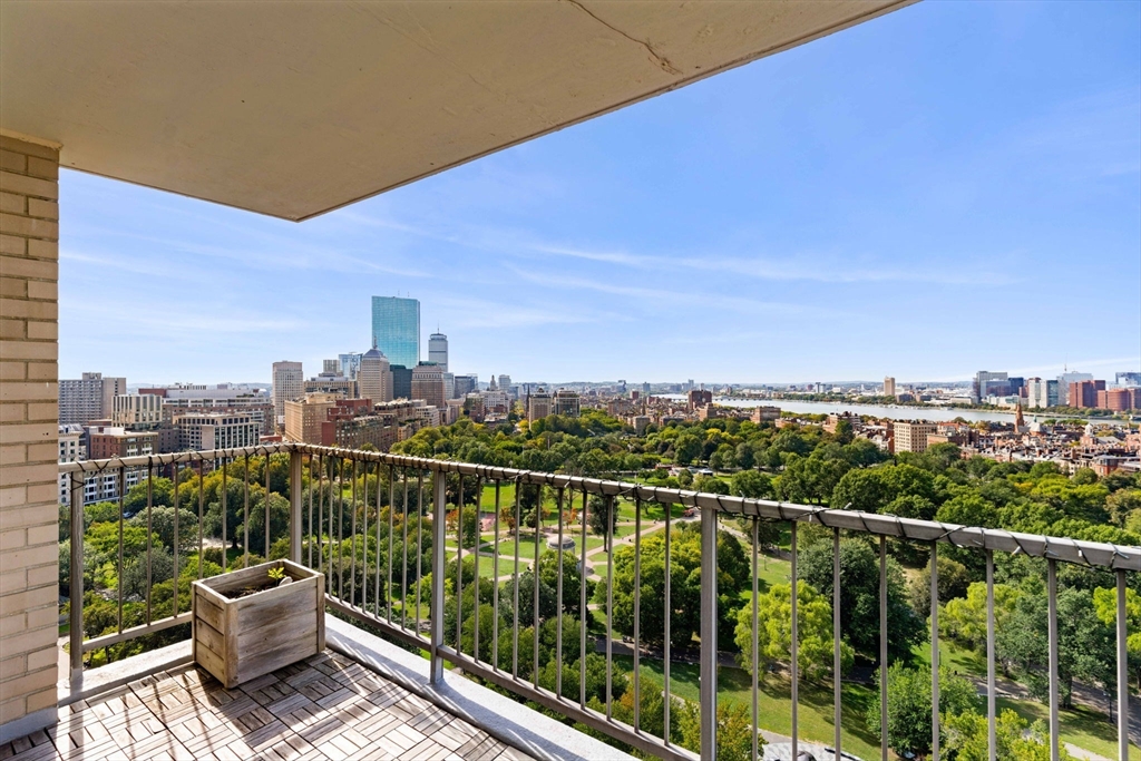 151 Tremont St # 23P