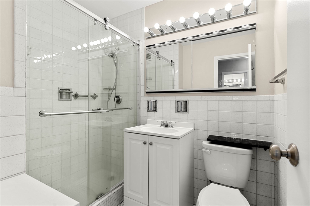 151 Tremont St # 23P