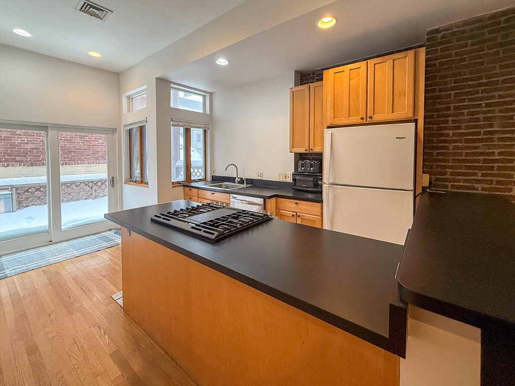 49-51 Temple Place # 3R