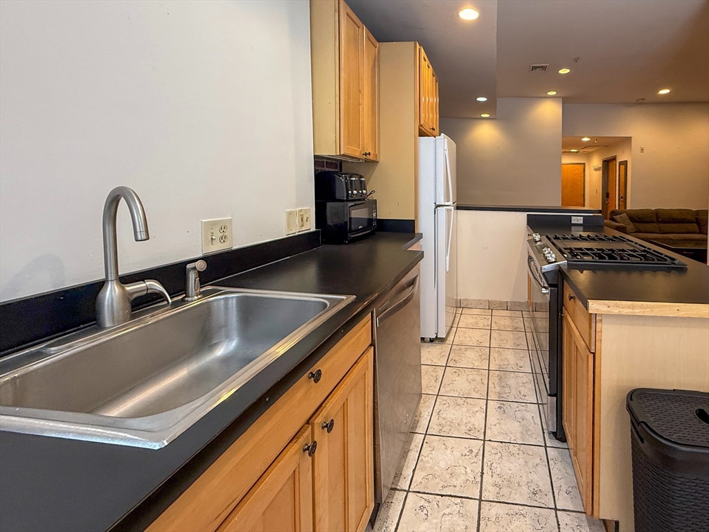 49-51 Temple Place # 3R