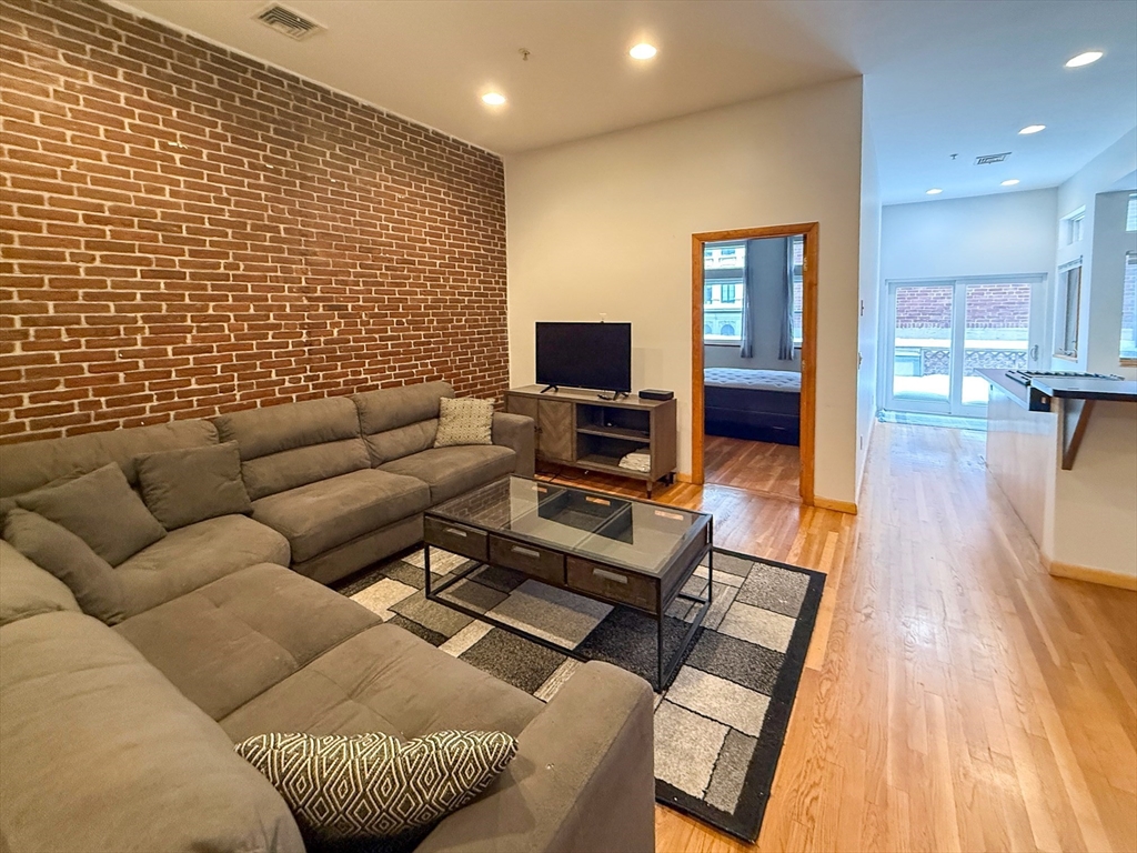 49-51 Temple Place # 3R