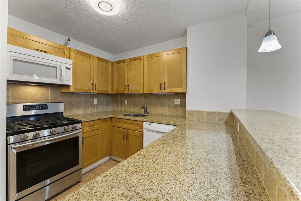 151 Tremont St # 11U