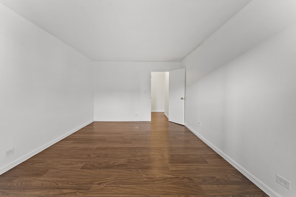 151 Tremont St # 11U