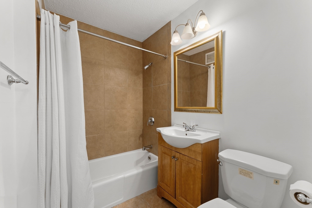 151 Tremont St # 11U