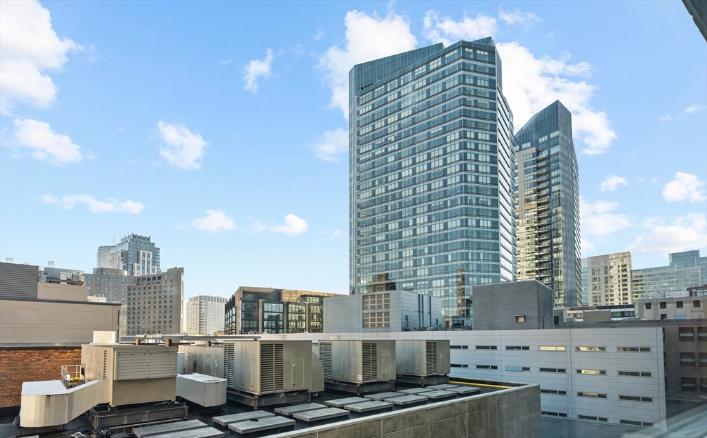 151 Tremont St # 11U