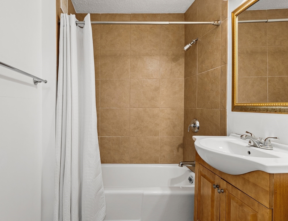 151 Tremont St # 11U