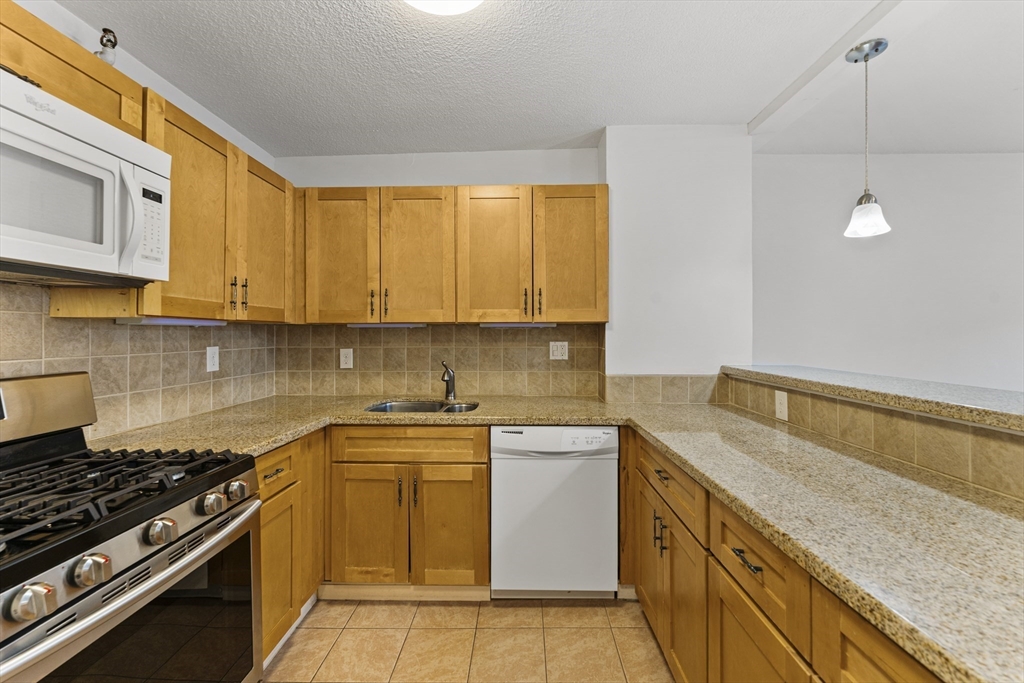 151 Tremont St # 11U