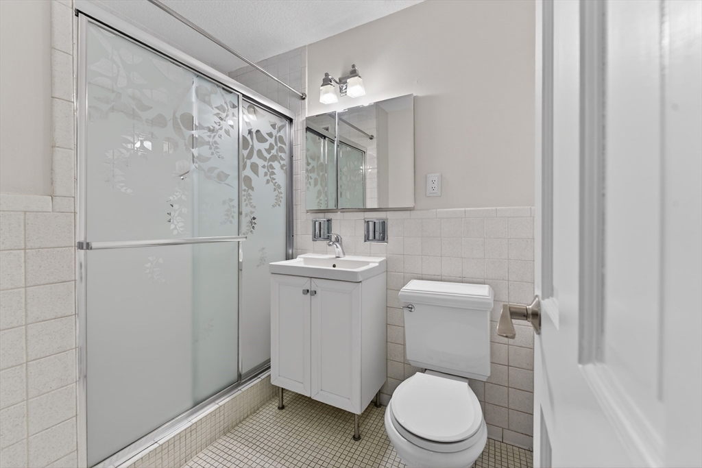 151 Tremont St # 24P