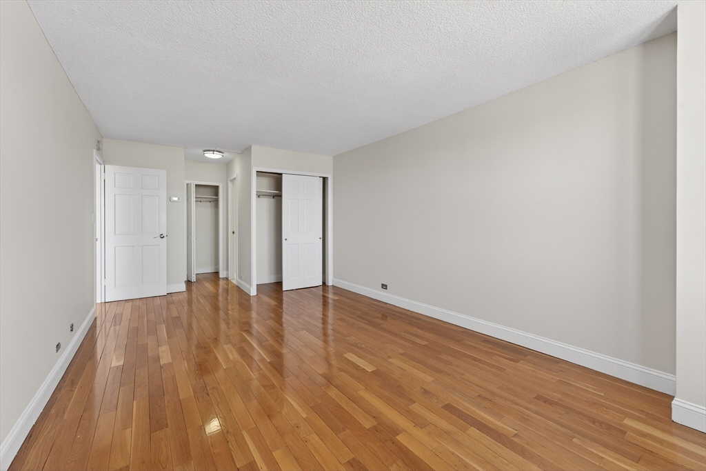 151 Tremont St # 24P