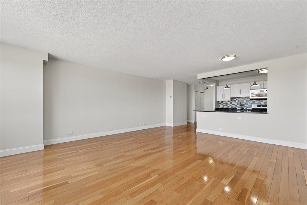 151 Tremont St # 24P