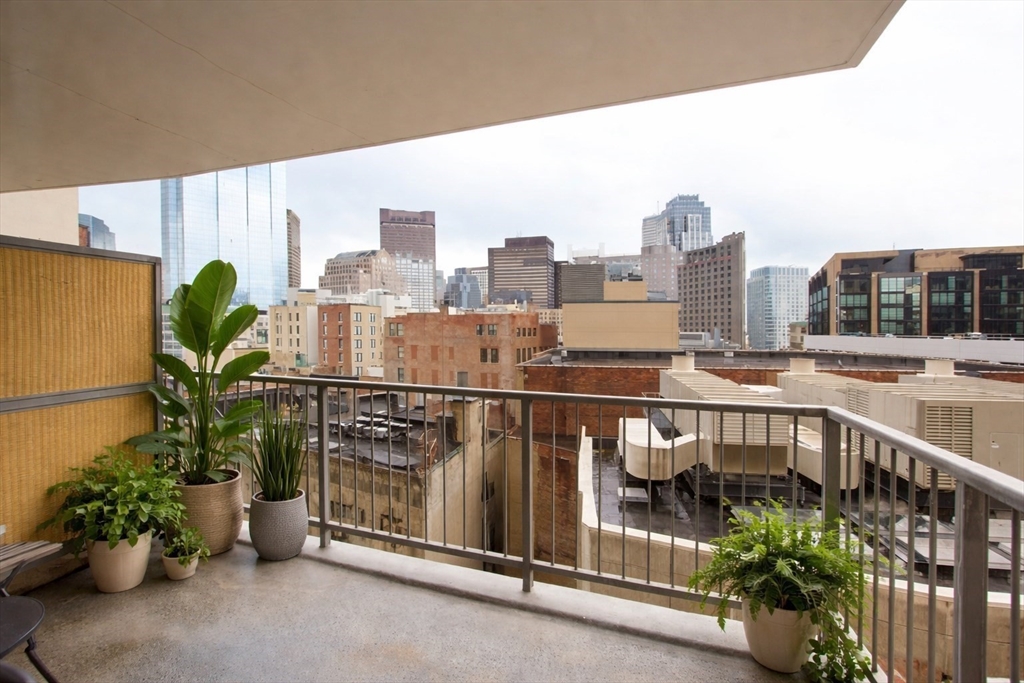 151 Tremont St # 12U