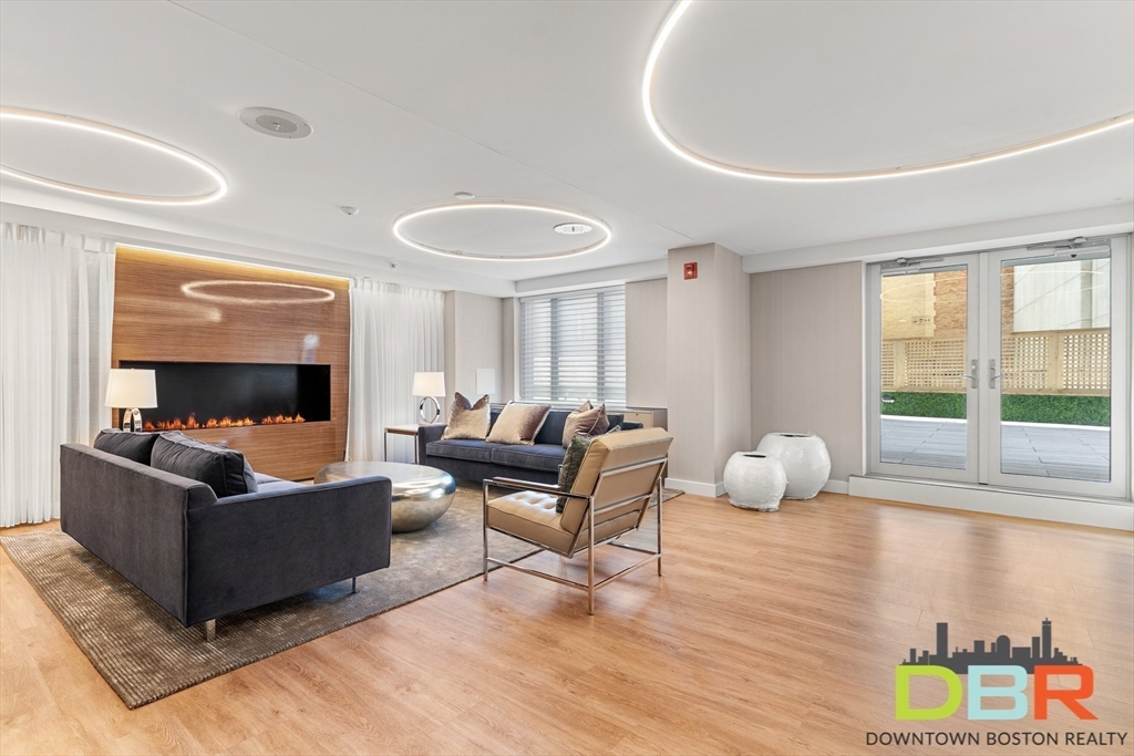151 Tremont St # 12U