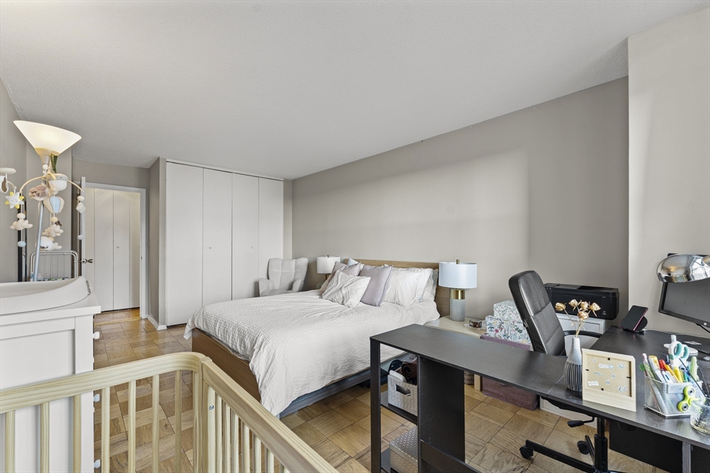 151 Tremont St # 19T