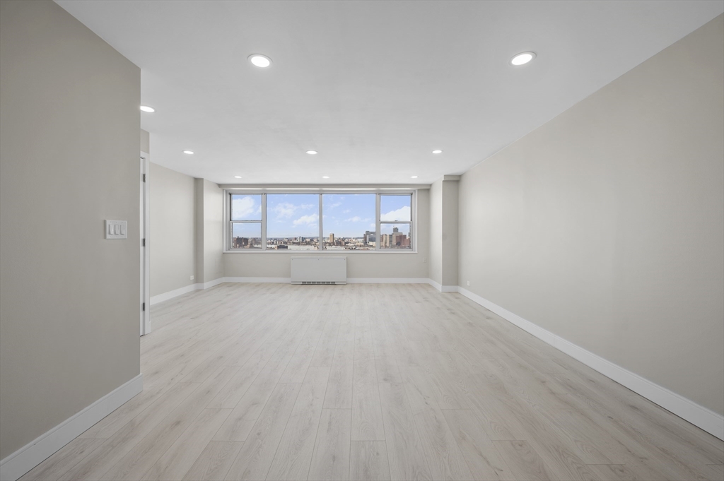 151 Tremont St # 18M