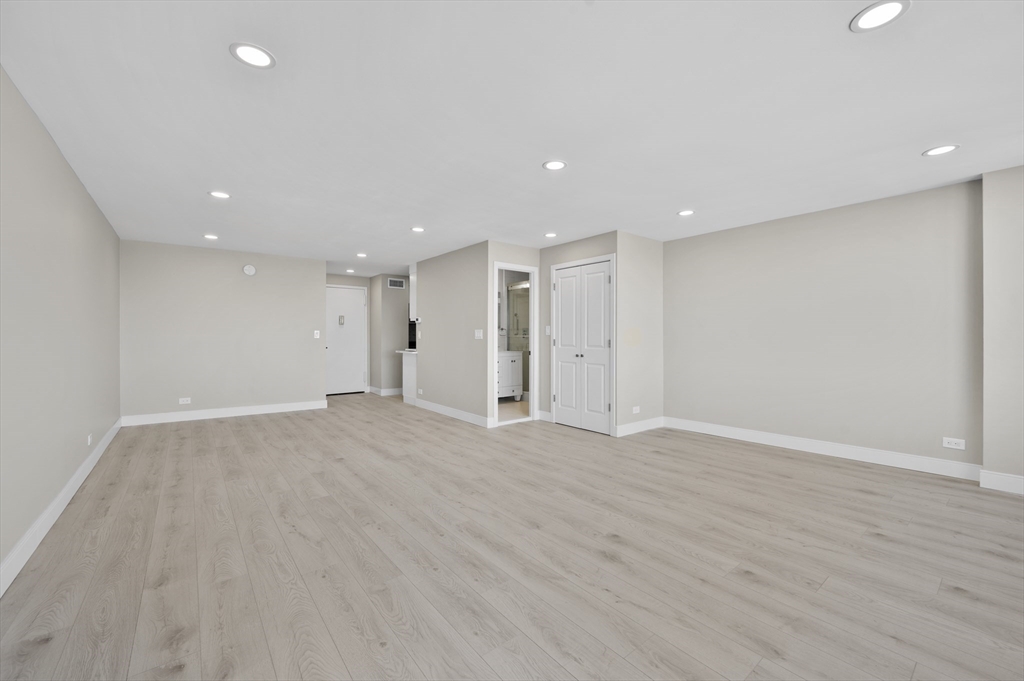 151 Tremont St # 18M