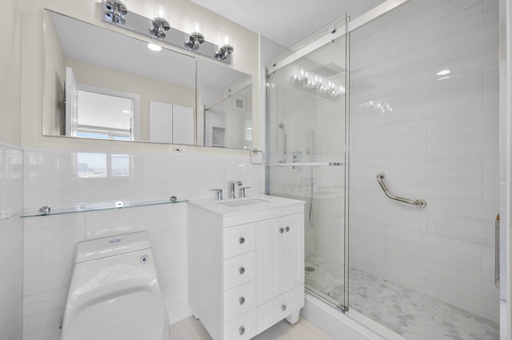 151 Tremont St # 18M