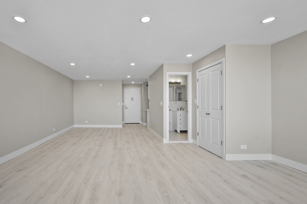 151 Tremont St # 18M