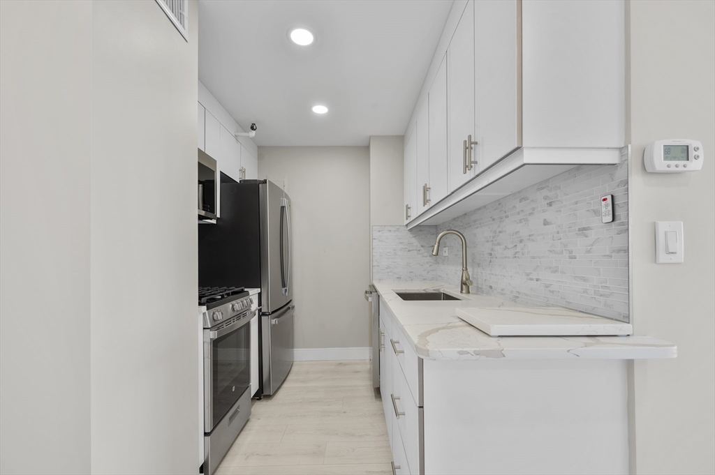 151 Tremont St # 18M