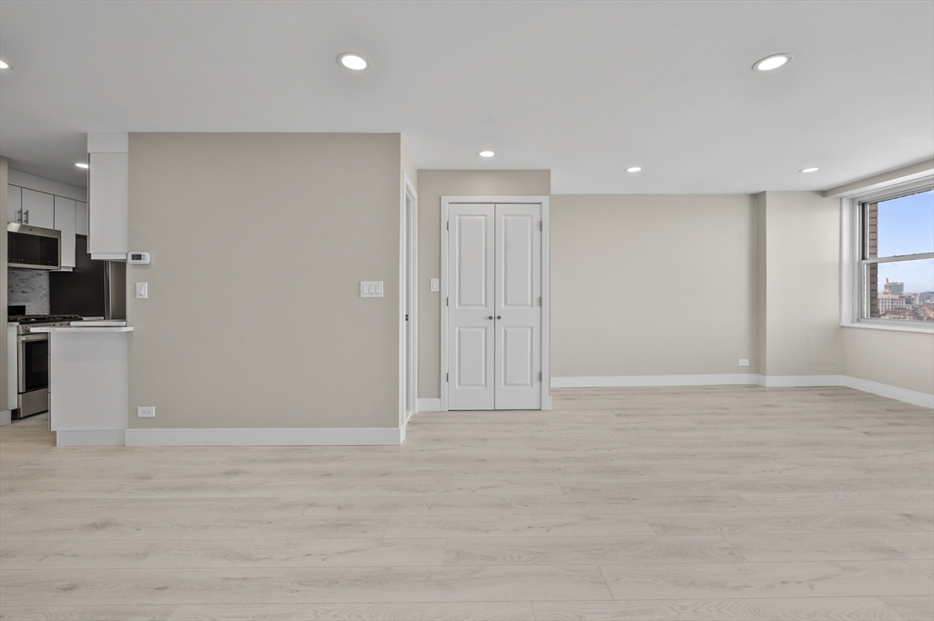 151 Tremont St # 18M