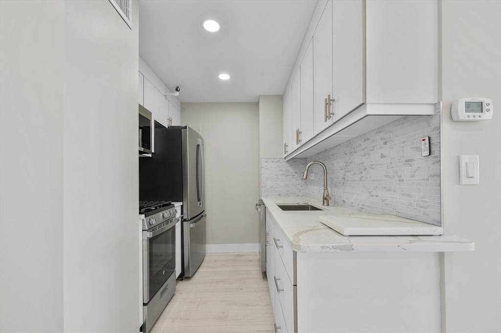 151 Tremont St # 18M