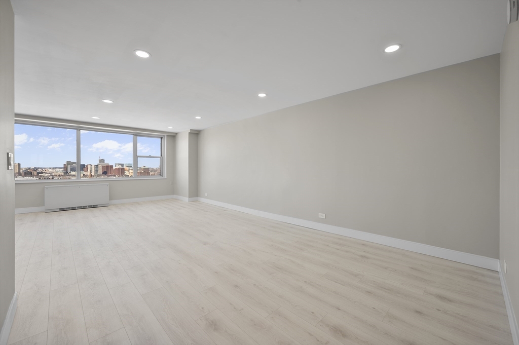 151 Tremont St # 18M