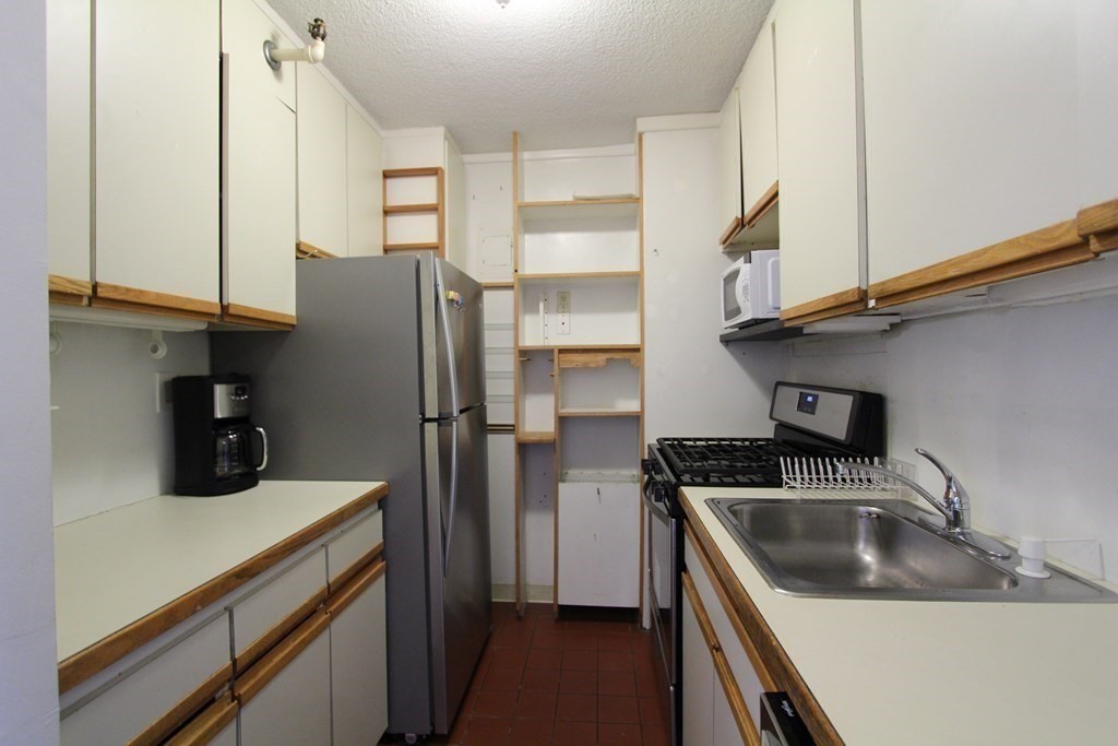 151 Tremont St # 25K