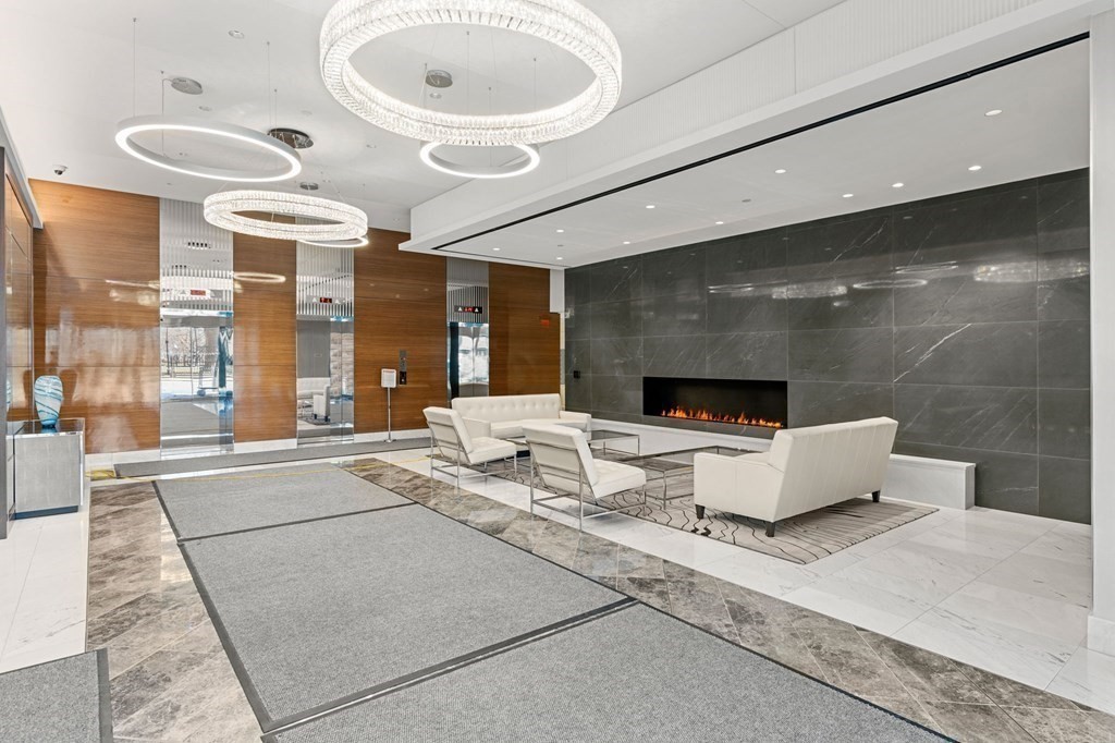 151 Tremont Street # 24S