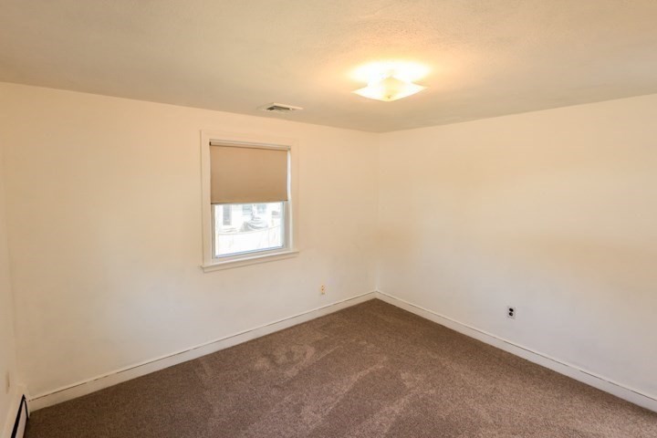 16 Willow Rd