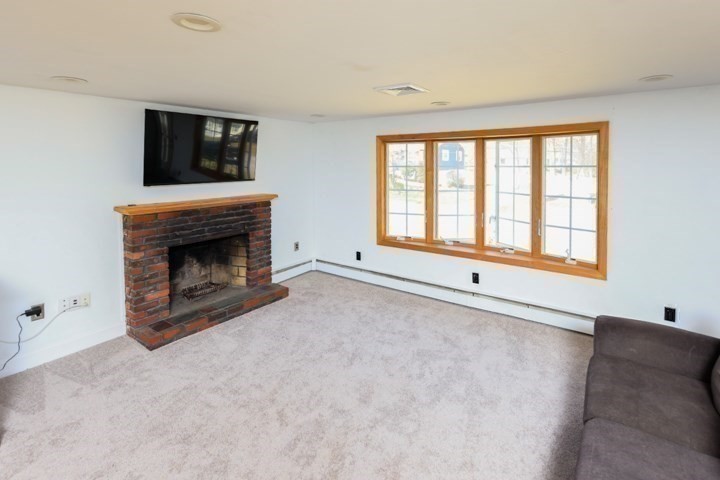 16 Willow Rd
