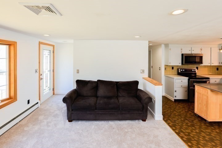 16 Willow Rd