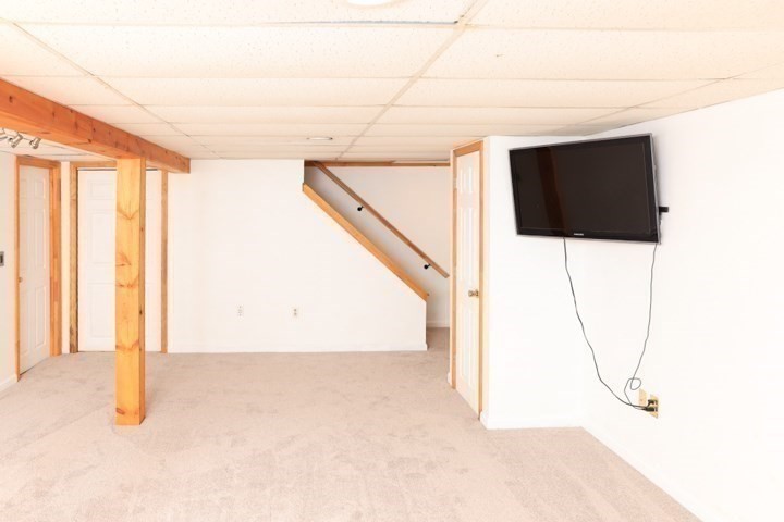 16 Willow Rd