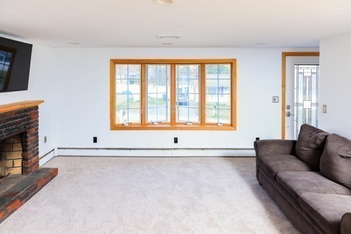 16 Willow Rd