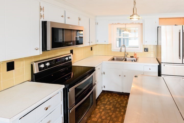 16 Willow Rd