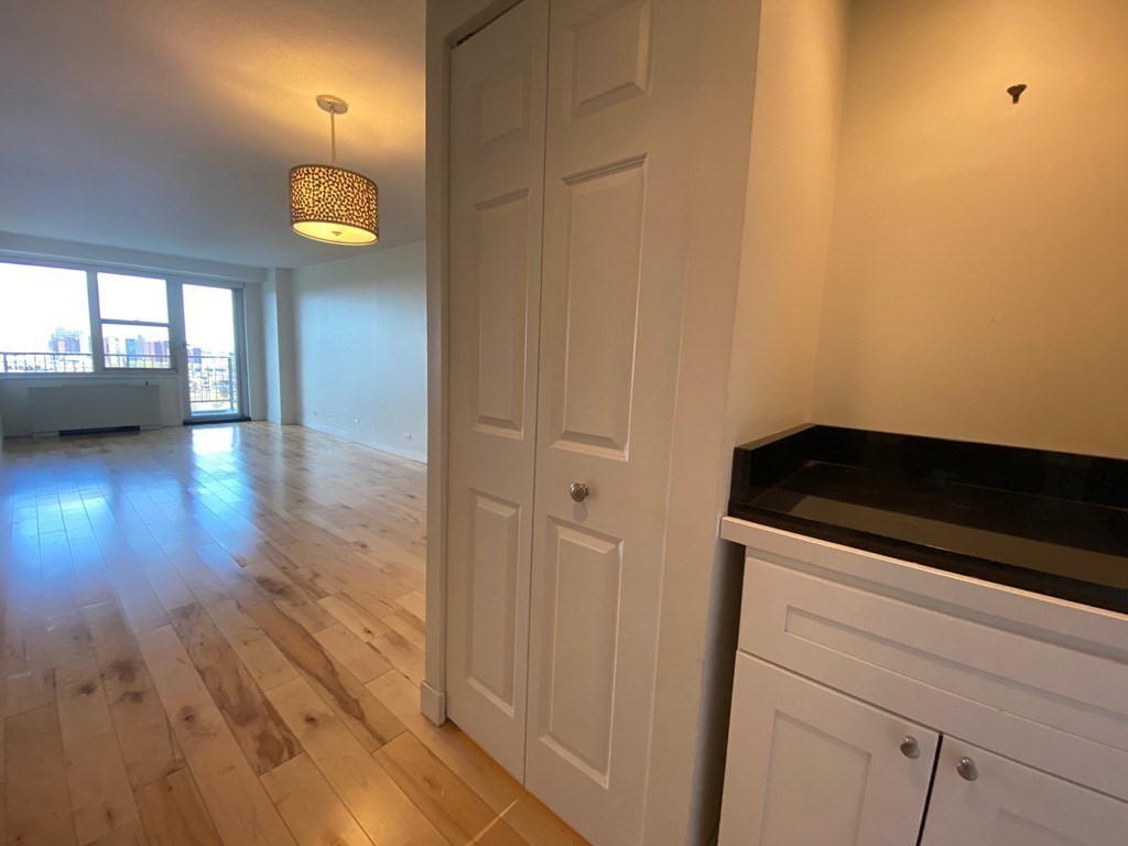 151 Tremont St # 18K